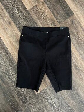 New w/tags Rafaella Comfort Black Bermuda Nice Shorts, Size 18 "Fits your shape"